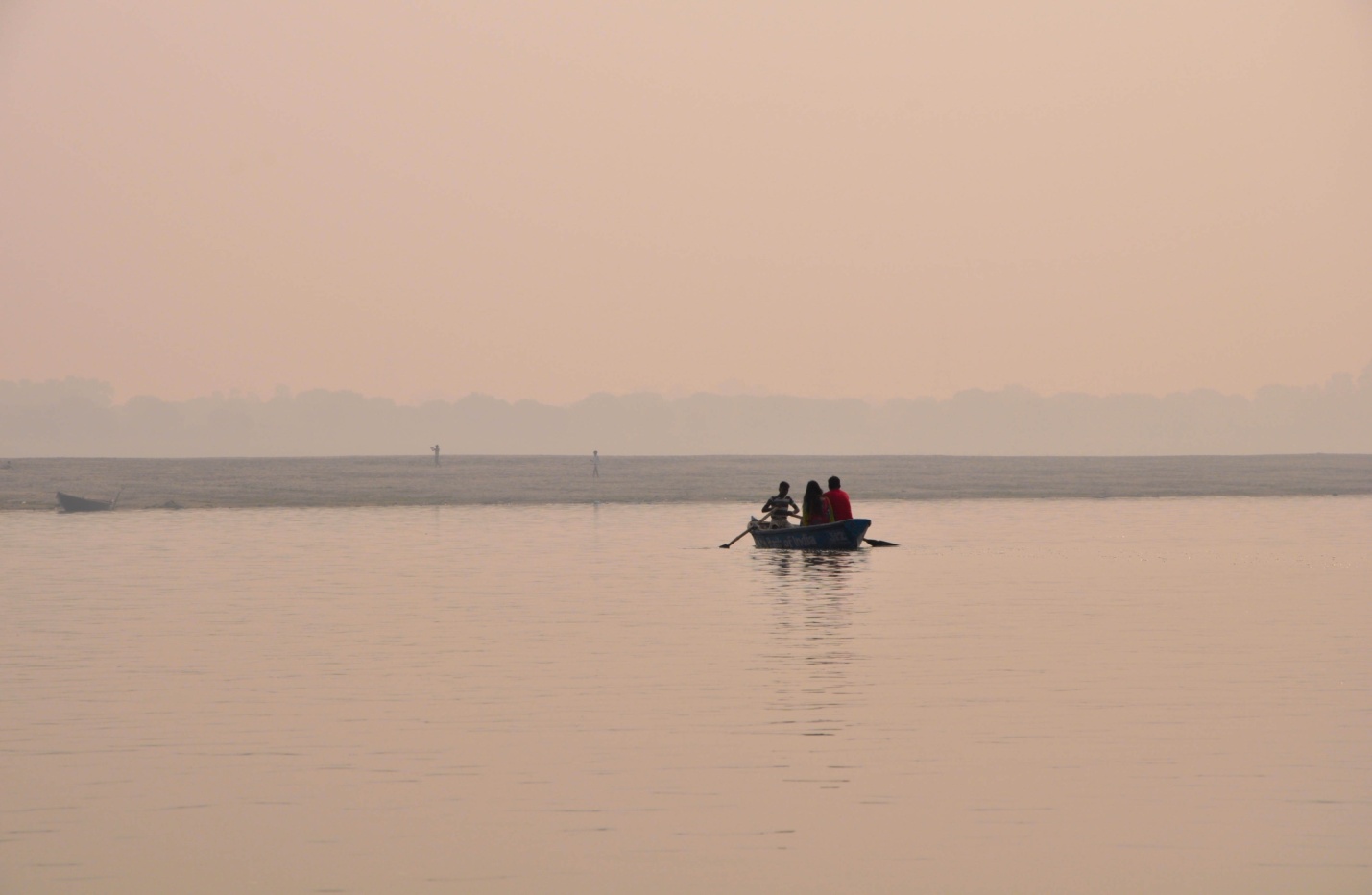 Противоположный берег реки Ганг, Варанаси, Индия