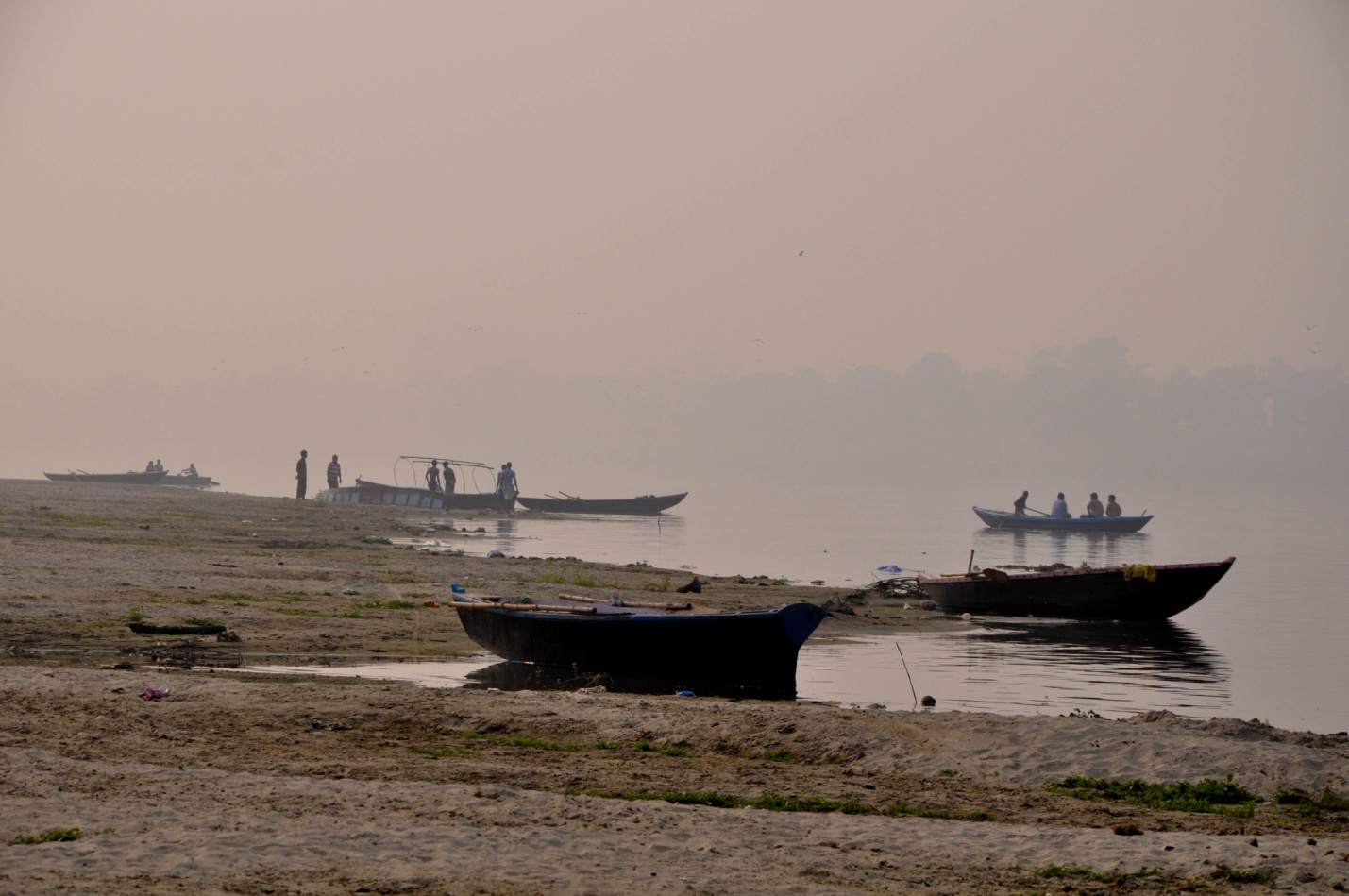 противоположный берег реки Ганг, Варанаси, Индия