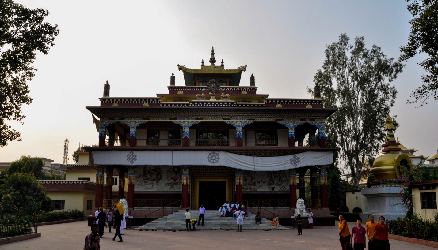 Тибетский храм в Бодхгая, Индия
