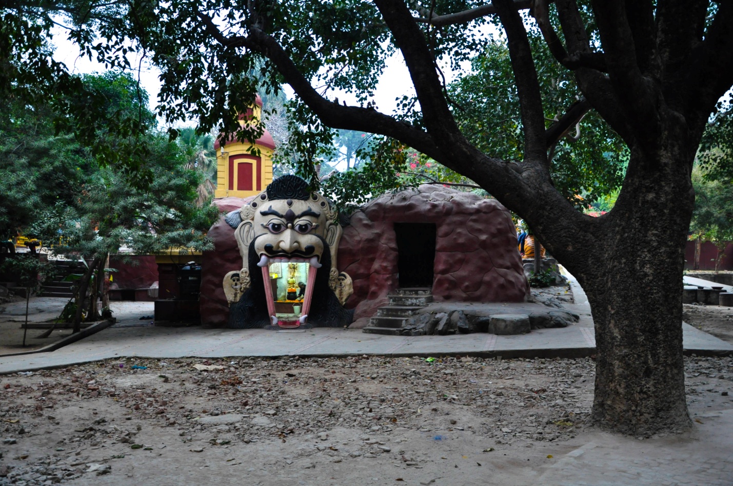 Сад в храме Лакшми-Нараян. Дели, Индия