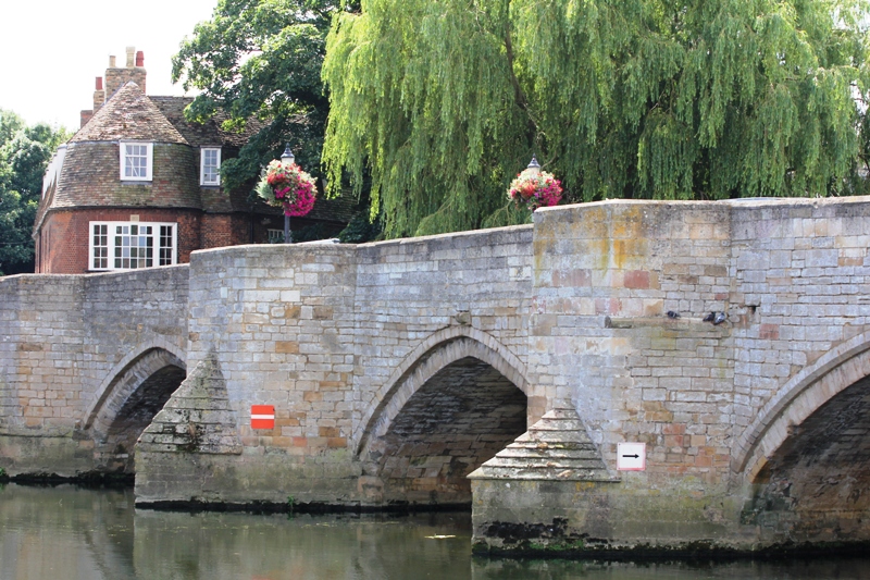Средневековый мост Хантингдона, Англия