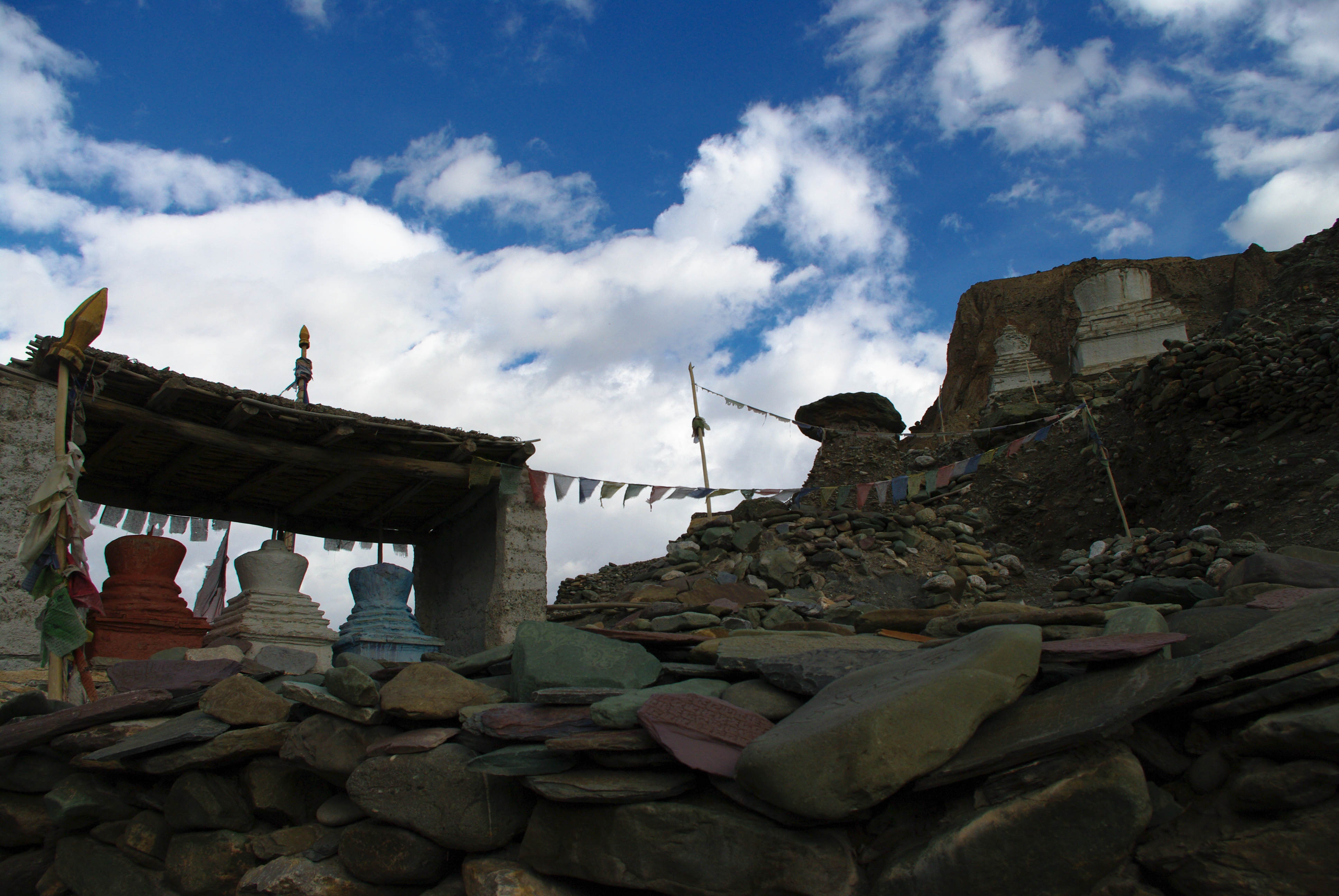 Постройки в горах Тибета