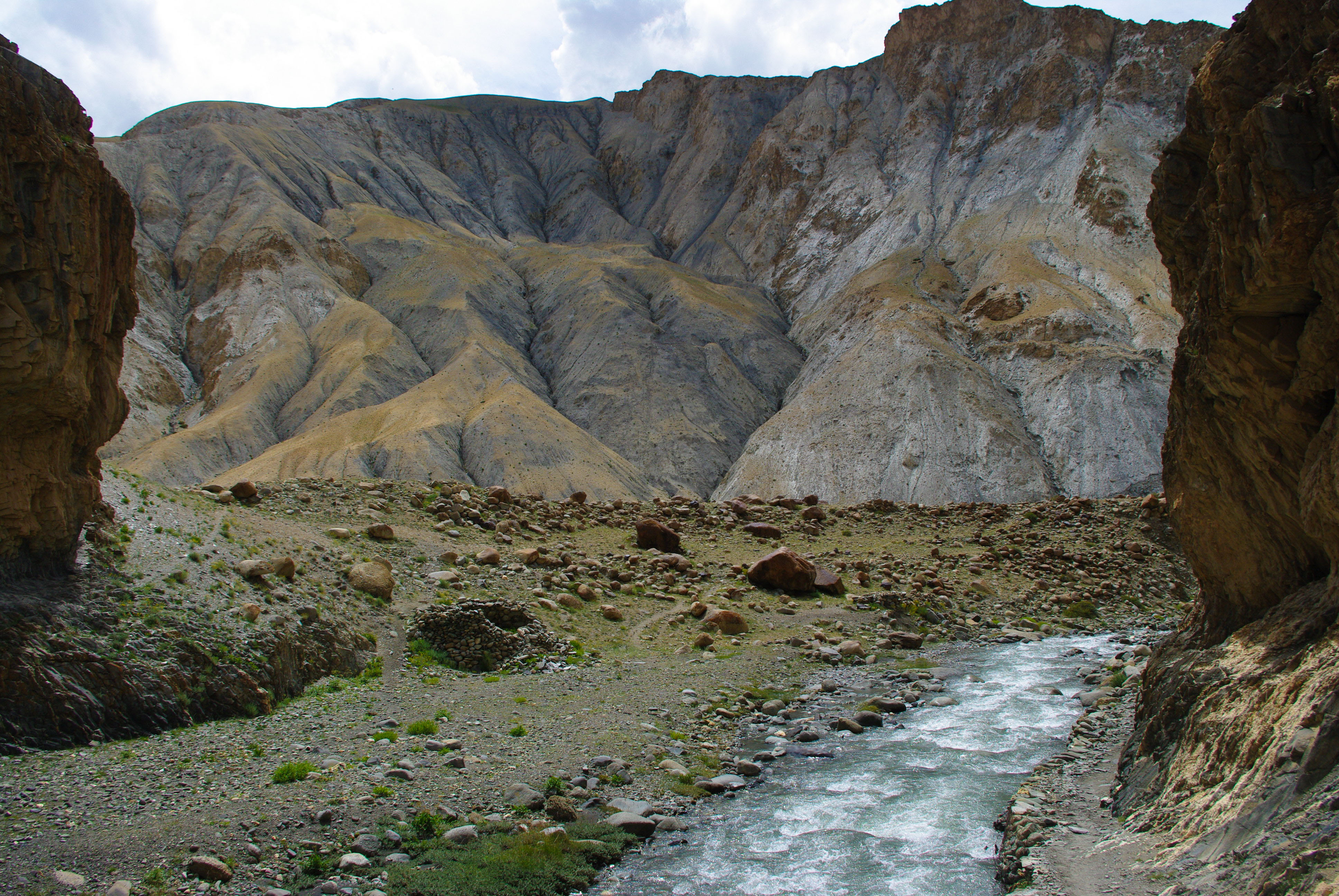 Горный пейзаж в Гималаях