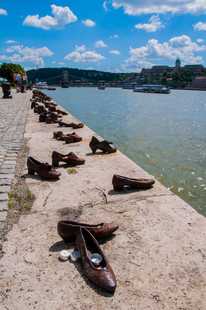 Мемориал «Туфли на набережной Дуная», Будапешт