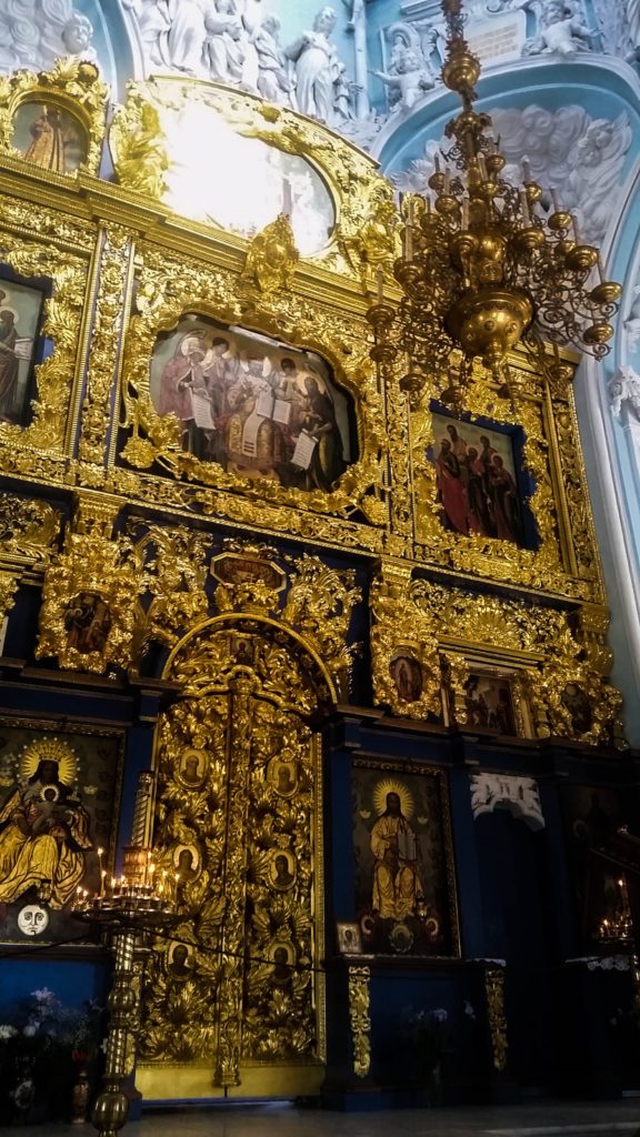 Внутри Знаменской церкви в Дубровицах, Подмосковье