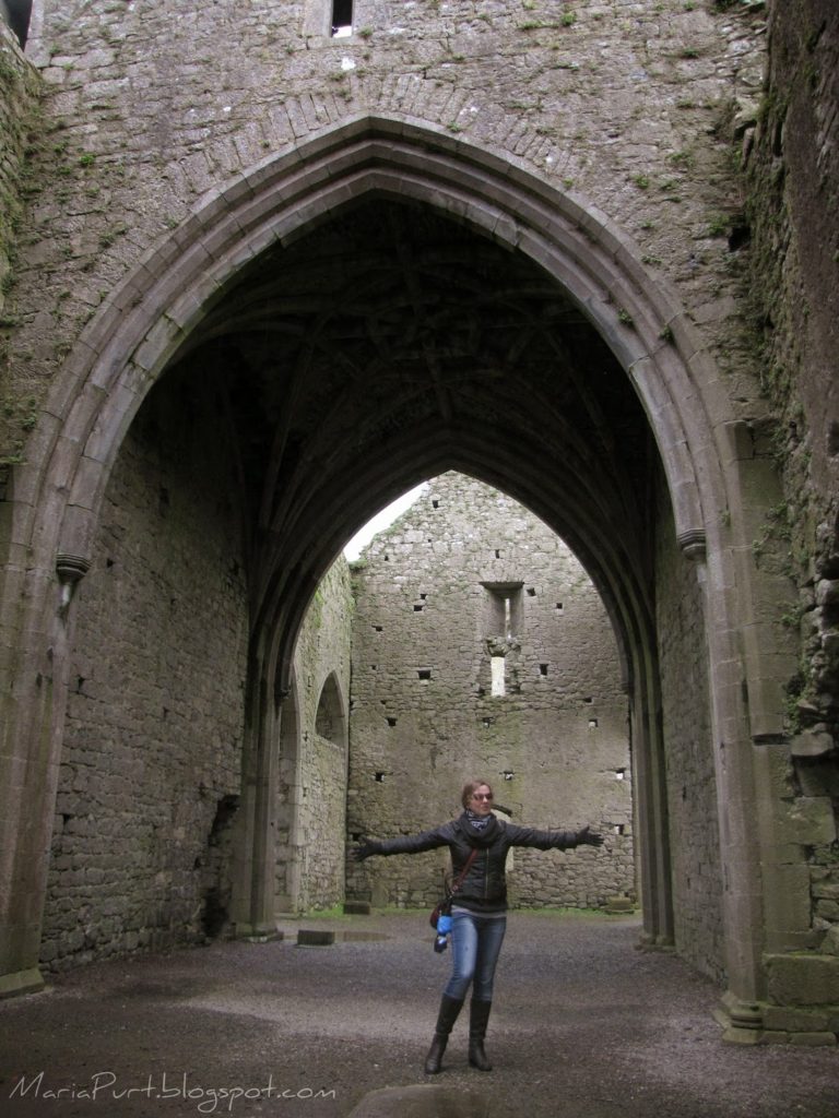 Старый замок в городе Кашел, Ирландия