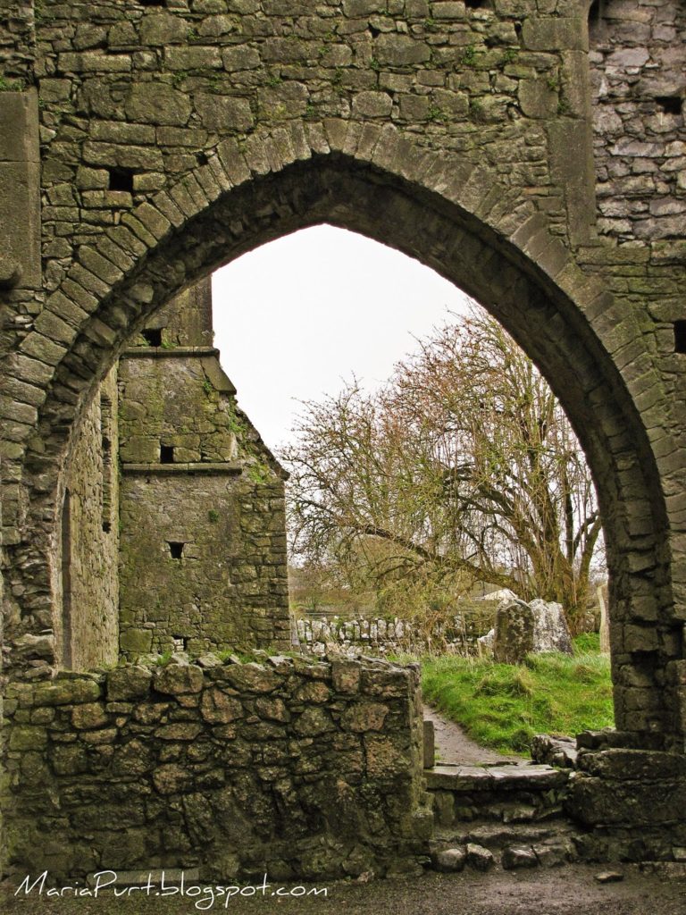 Старый замок в городе Кашел, Ирландия