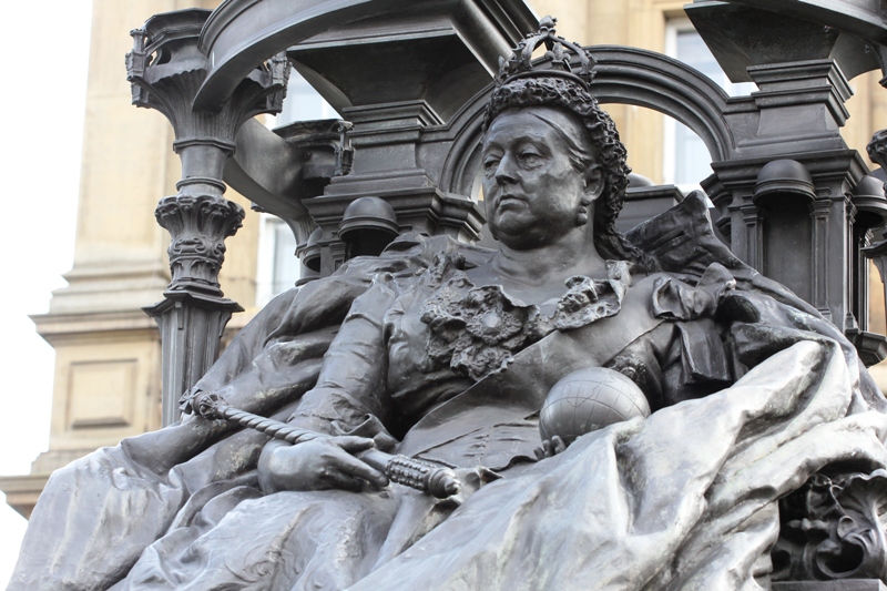 Памятник королеве Виктории в Ньюкасле