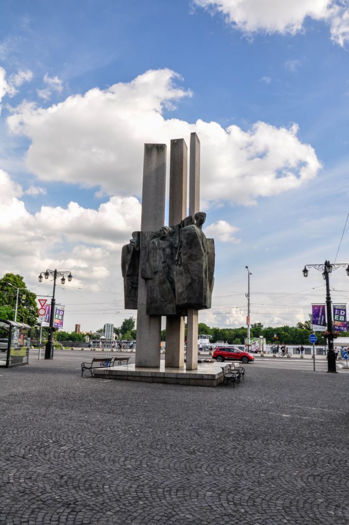Памятник Людовиту Штуру (вид сзади) — словацкому поэту, филологу и общественному деятелю, Братислава