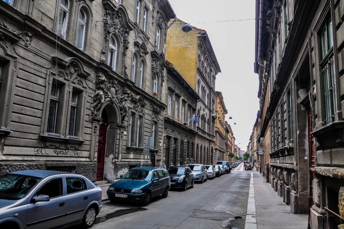Улица без людей в Будапеште, Венгрия