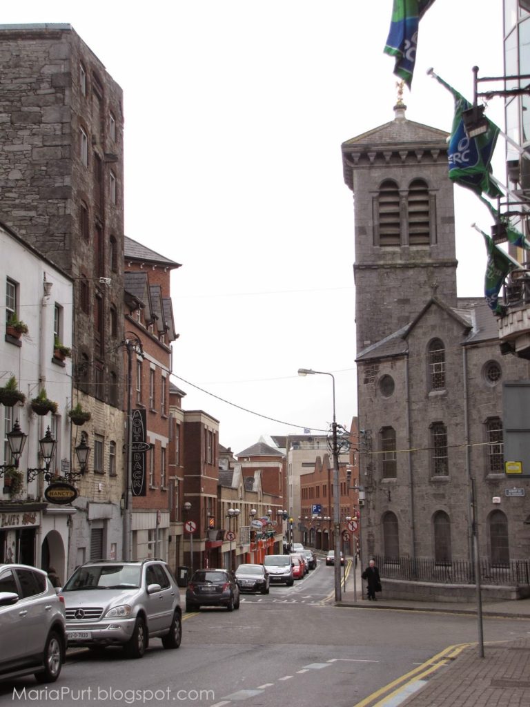 Тихая улочка в Лимерик, Ирландия. Архитектура