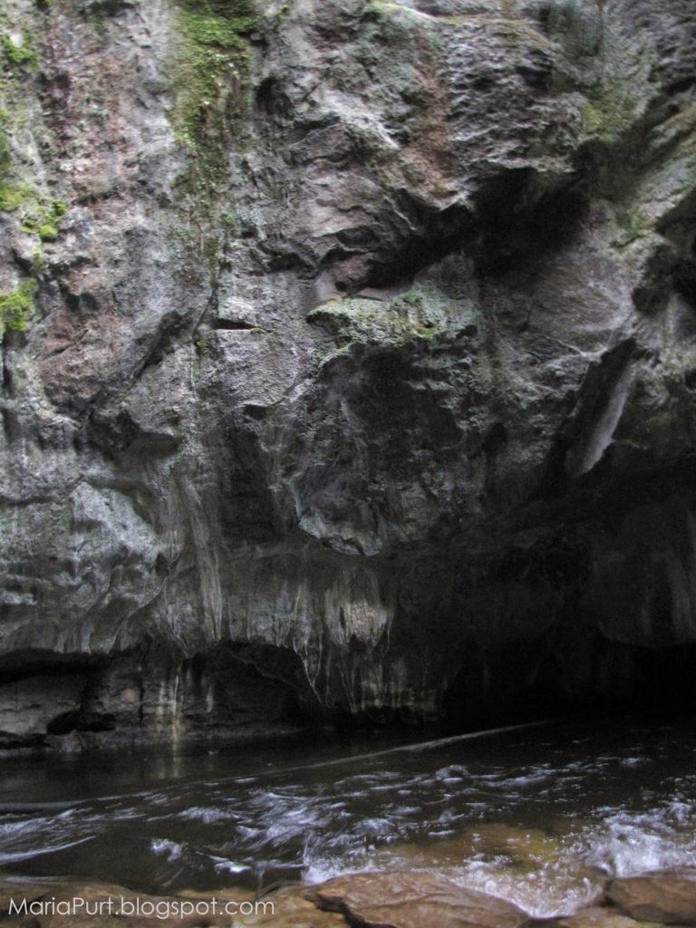 Голубиная пещера в Ирландии