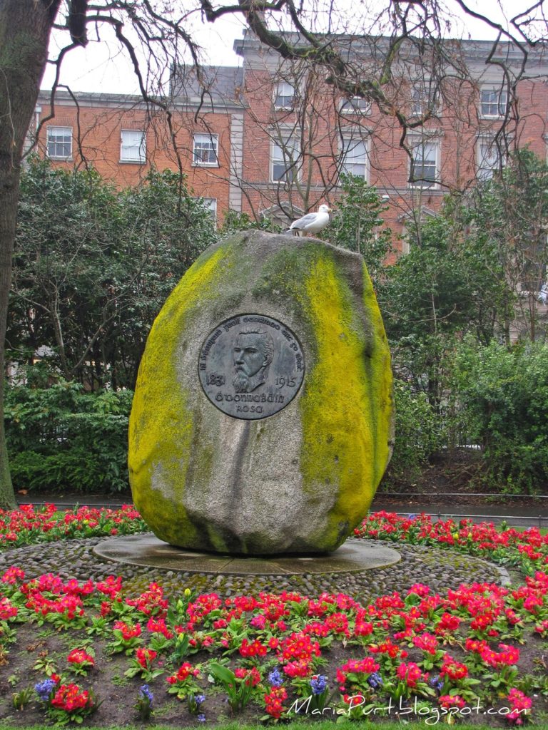 Необычный памятник в Дублине, Ирландия