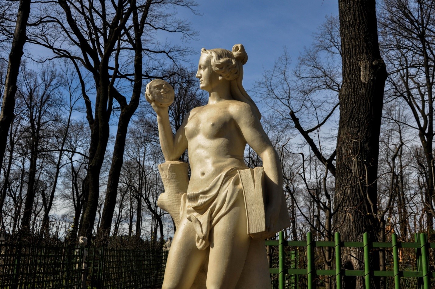 Статуя в Летнем саду, Санкт-Петербург
